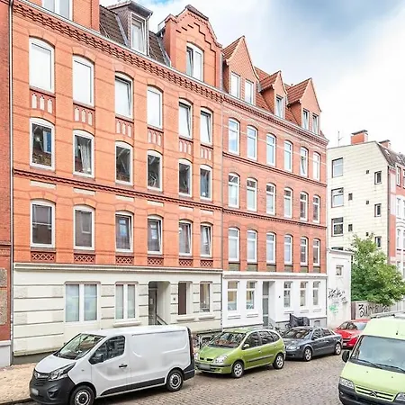 Apartment Altbaucharme Deluxe Mit Terrasse In Zentraler Lage