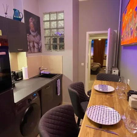 Altbaucharme Deluxe In Zentraler Lage Apartamento